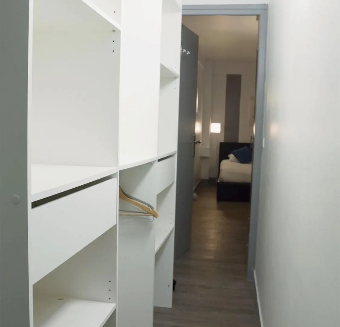 Arc De Triomphe & Trocadero Square - Cityapartmentstay Paris Apartment