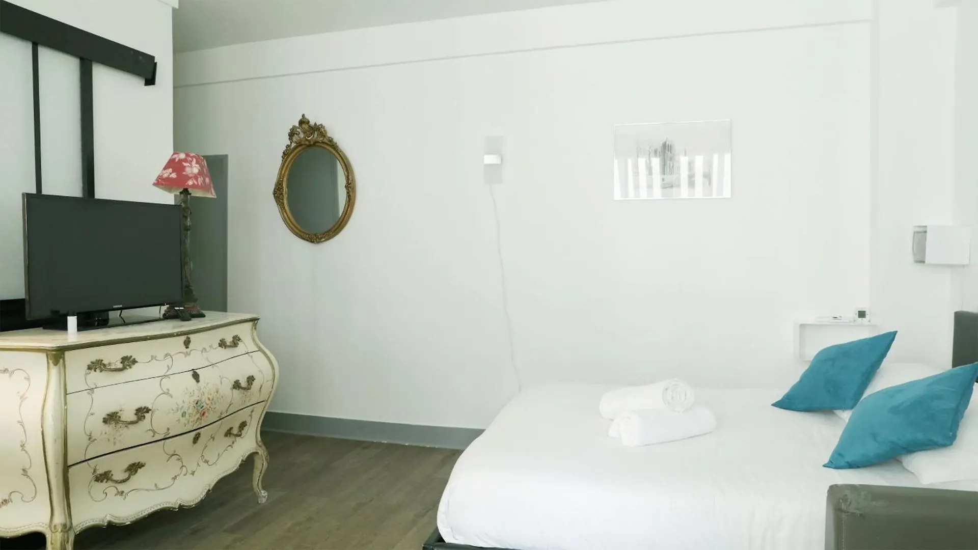 Arc De Triomphe & Trocadero Square - Cityapartmentstay Paris